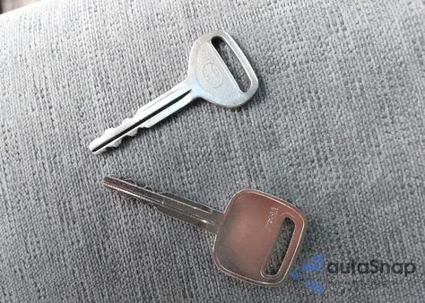 2005 Toyota Sienna Ce from USA, damaged, VIN 5TDZA23C55S385307